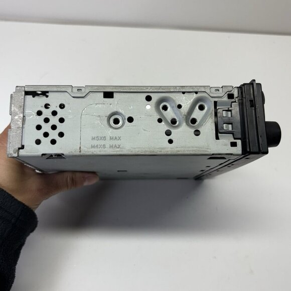 Hyundai Audio Radio AM FM MP3 CD Player Receiver Control System 06961-95011 OEM - Picture 6 of 10